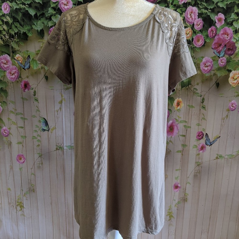 Lace Shoulder Tunic 3X (fits like an x large)